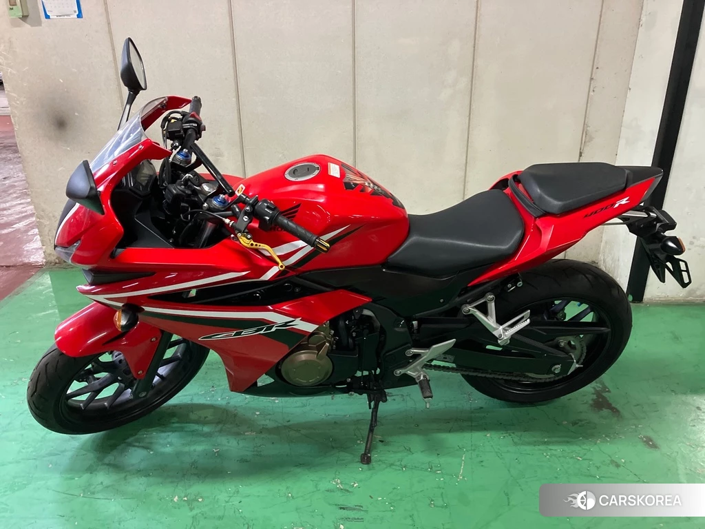 Проданный Honda CBR400R 2017 из Японии