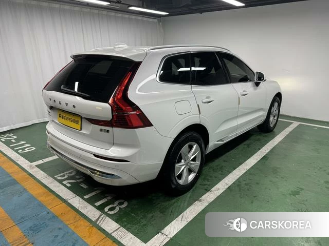 Volvo XC60 2021 Белый из Китая