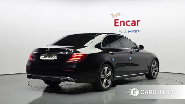 Mercedes-Benz E-Class W213 2018 Черный из Кореи
