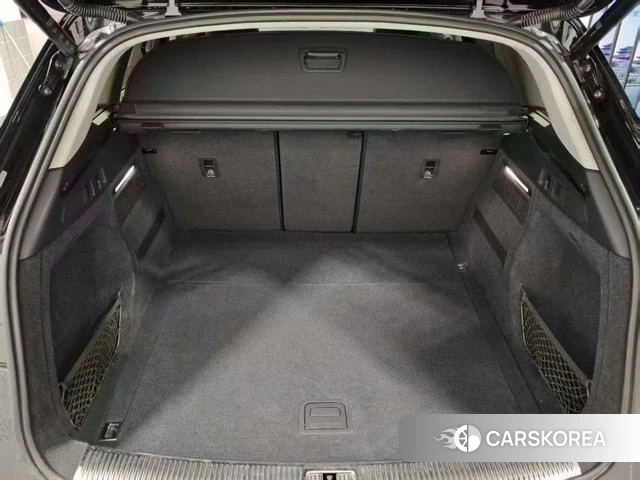 Audi Q5L 2023 Черный из Китая