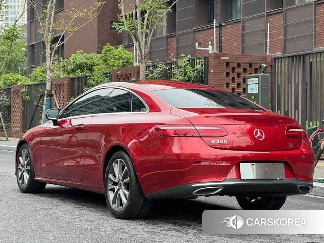 Mercedes-Benz E-class (imported) 2019 Красный из Китая