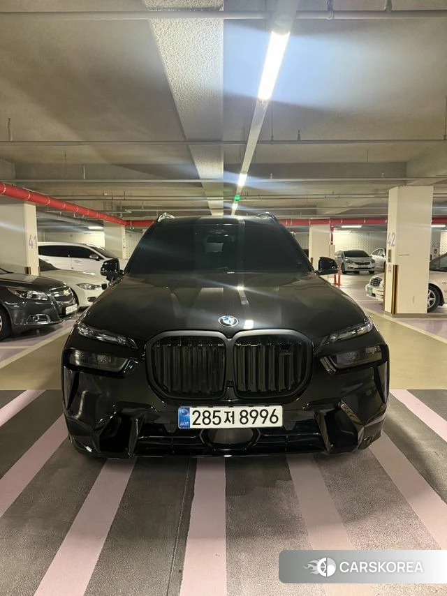 BMW X7 (G07) 2025 Черный из Кореи