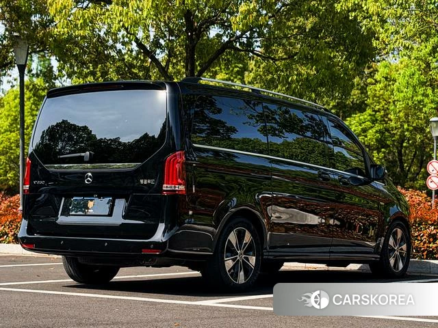 Mercedes-Benz V-class 2022 Черный из Китая