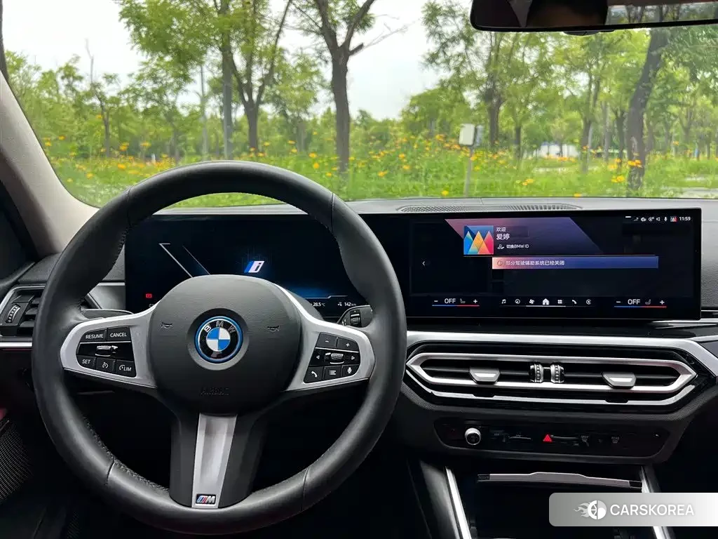 BMW i3 2024 Черный из Китая