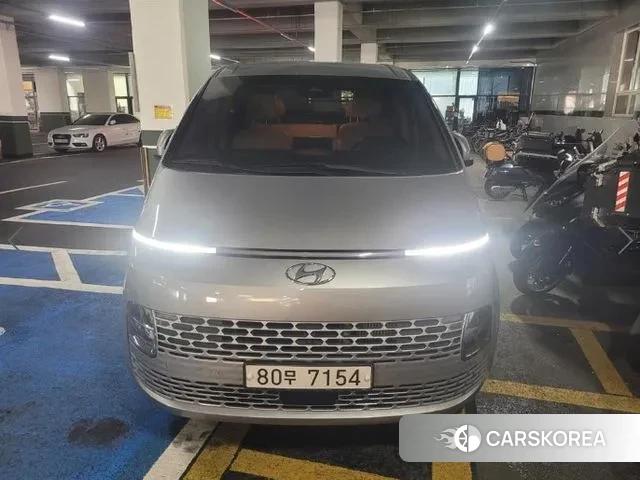 Hyundai Staria 2021 Серебряный из Кореи