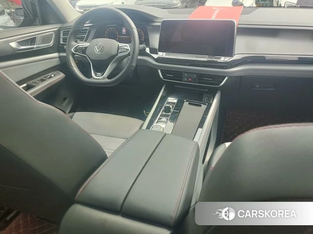Volkswagen Tourang 2022 Черный из Китая