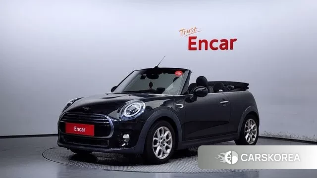 Mini Cooper Convertible 2019 Черный из Кореи