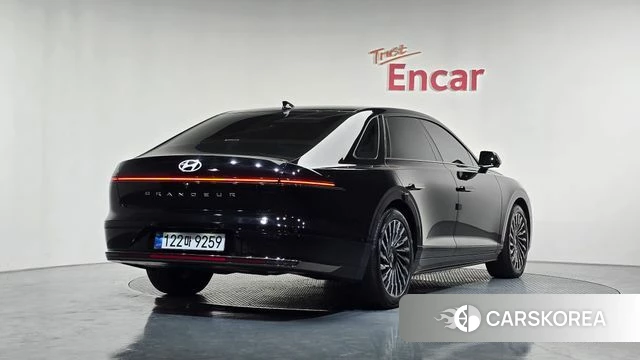 Hyundai Grandeur Hybrid (GN7) 2023 Черный из Кореи