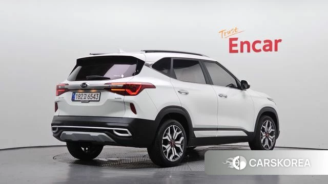Kia Seltos 2020 Белый из Кореи