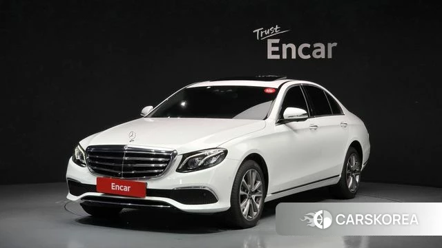 Mercedes-Benz E-Class W213 2020 Белый из Кореи