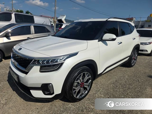 Kia Seltos 2021 Белый из Кореи