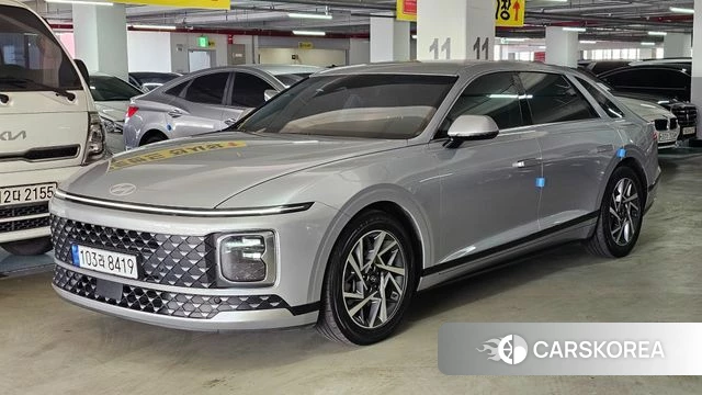 Hyundai Grandeur (GN7) 2023 Серебристо-серый из Кореи