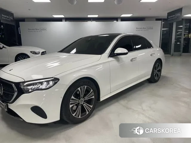 Mercedes-Benz E-Class W214 2024 Белый из Кореи