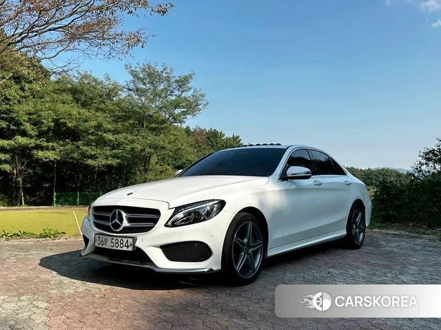 Mercedes-Benz C-Class W205 2018 Белый из Кореи