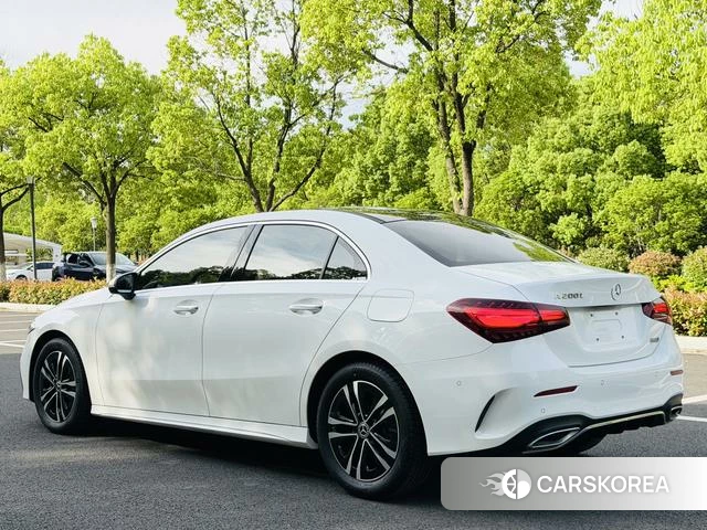 Mercedes-Benz Class A 2023 Белый из Китая