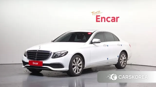 Mercedes-Benz E-Class W213 2018 Белый из Кореи