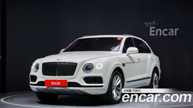 Bentley Bentayga 2019 Белый из Кореи