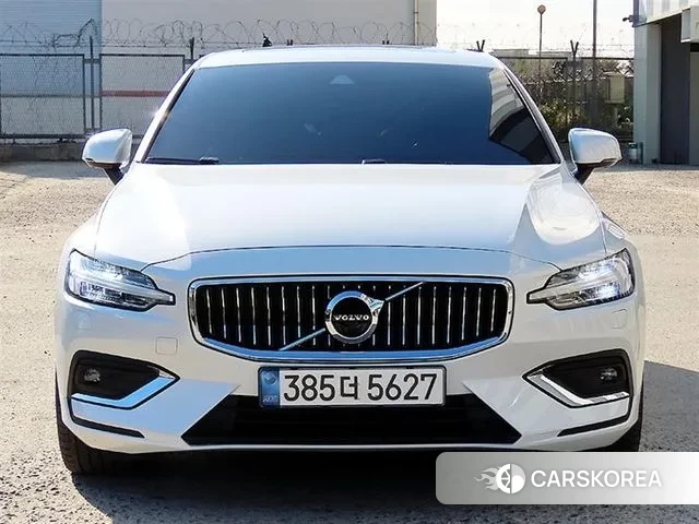 Volvo S60 3rd generation 2020 Белый из Кореи