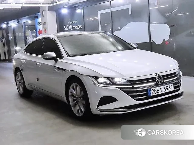 Volkswagen Arteon 2023 Белый из Кореи