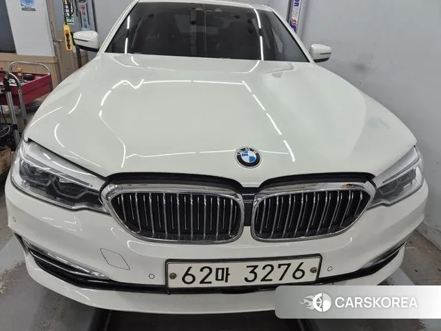BMW 5 Series (G30) 2018 Белый из Кореи