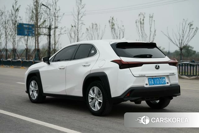 Lexus UX 2023 Белый из Китая
