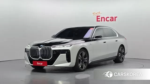 BMW 7 Series (G70) 2024 Белый из Кореи