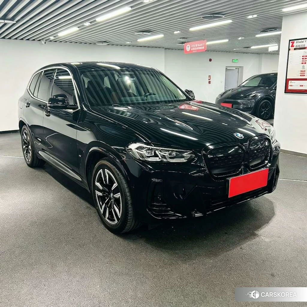 BMW iX3 2021 Черный из Китая