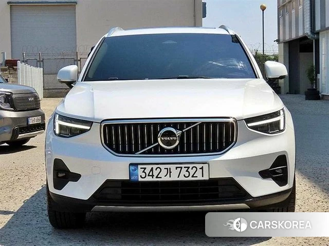 Volvo XC40 2022 Белый из Кореи