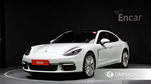 Porsche Panamera (971) 2019 Белый из Кореи