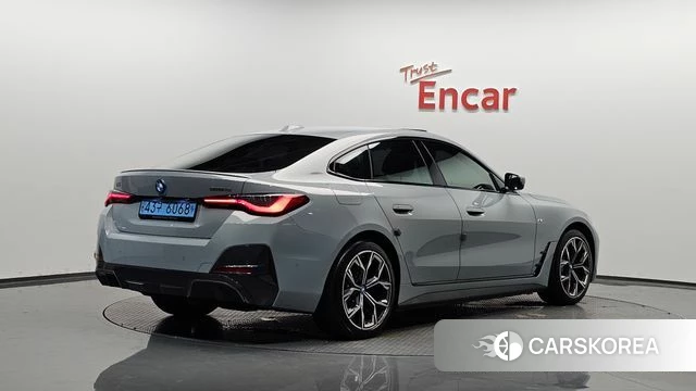 BMW i4 2022 Небесно-голубой из Кореи