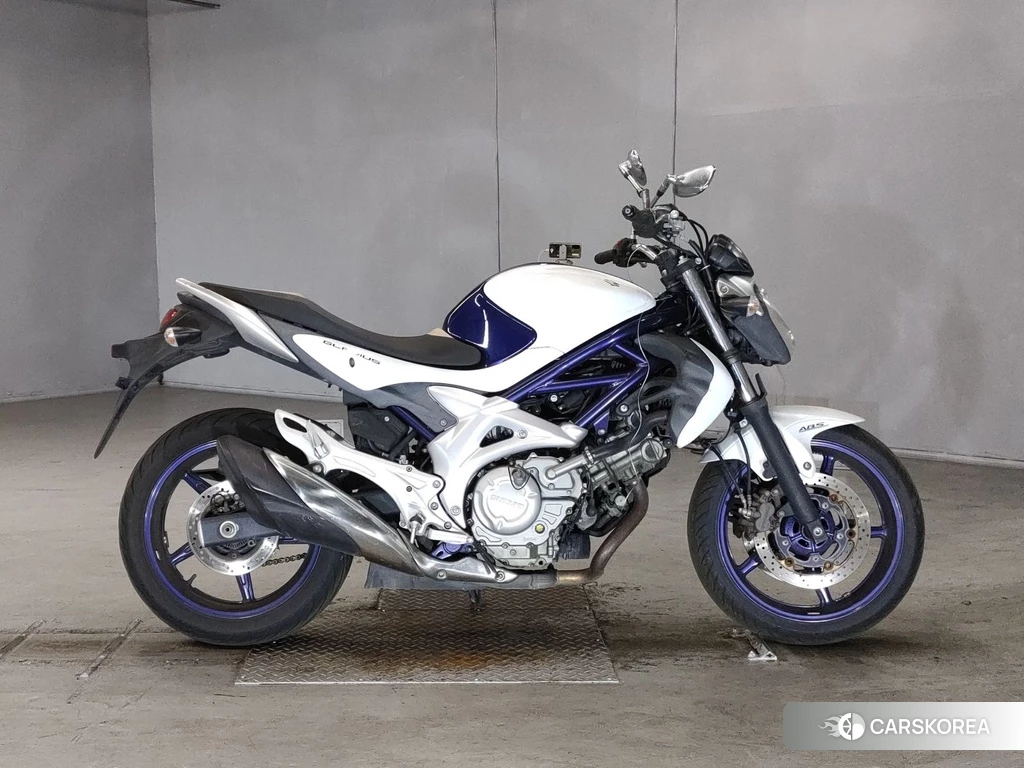 Проданный Suzuki GLADIUS 400 2011 из Японии