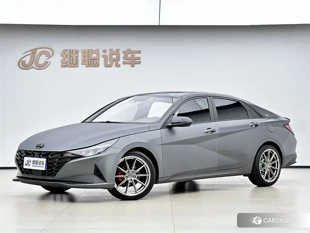 Hyundai Elantra 2022 Silver/gray из Китая