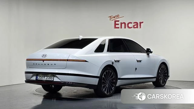 Hyundai Grandeur Hybrid (GN7) 2024 Белый из Кореи