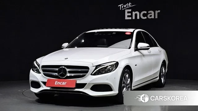 Mercedes-Benz C-Class W205 2018 Белый из Кореи