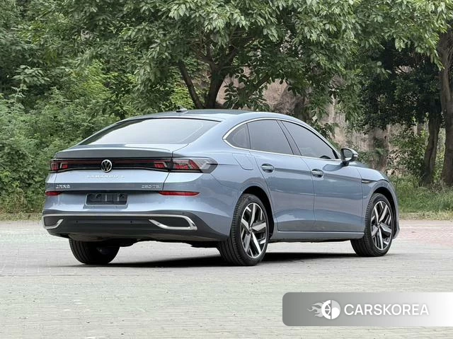 Volkswagen Lingdu 2022 Синий из Китая