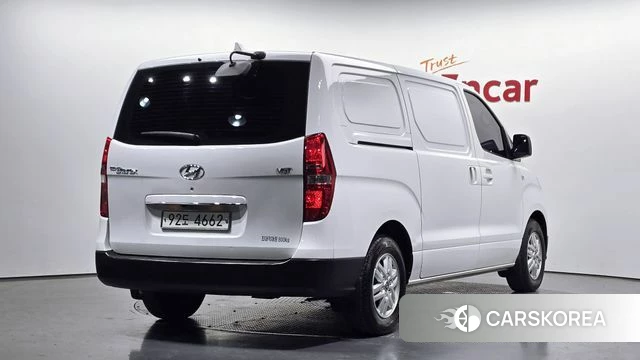 Hyundai The New Grand Starex 2018 Белый из Кореи