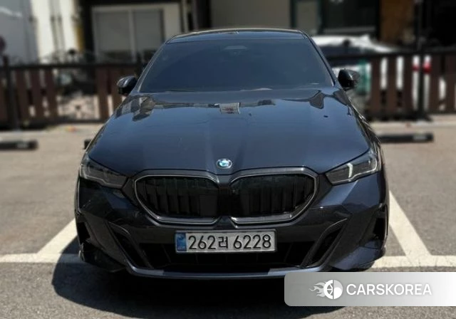 BMW 5 Series (G60) 2025 Черный из Кореи