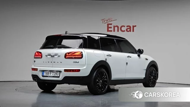 Mini Cooper Clubman 2023 Белый из Кореи