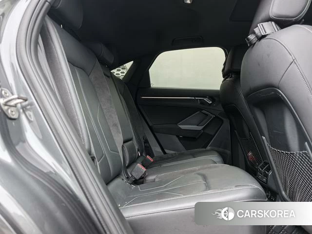 Audi Q3 Sportback 2023 Темно-серый из Китая