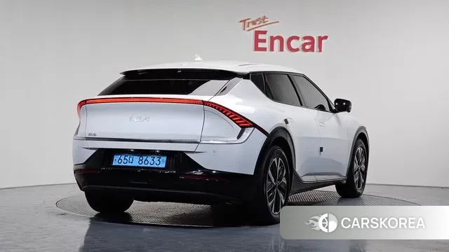 Kia EV6 2023 Белый из Кореи