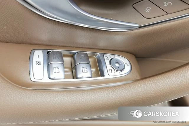Mercedes-Benz E-class 2023 Черный из Китая