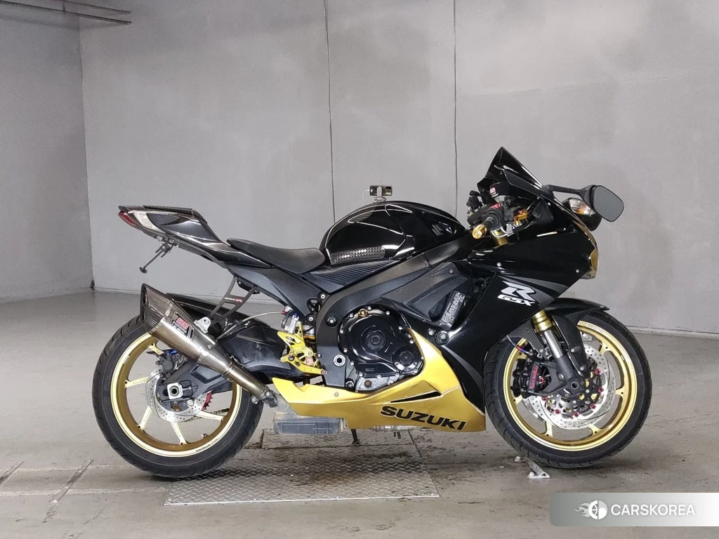 Проданный Suzuki GSX-R750 2013 из Японии, фото 2