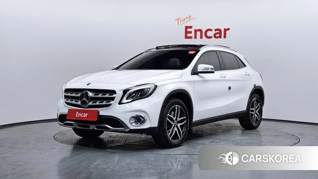 Mercedes-Benz GLA-Class X156 2019 Белый из Кореи