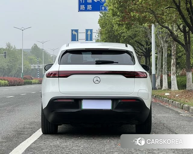 Mercedes-Benz EQC 2023 Белый из Китая