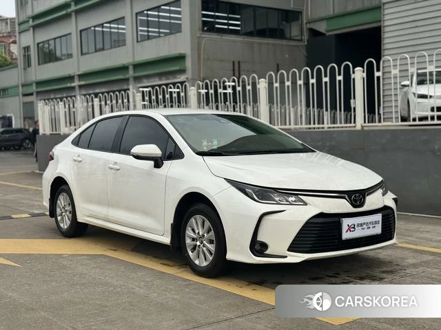 Toyota Corolla 2022 Белый из Китая