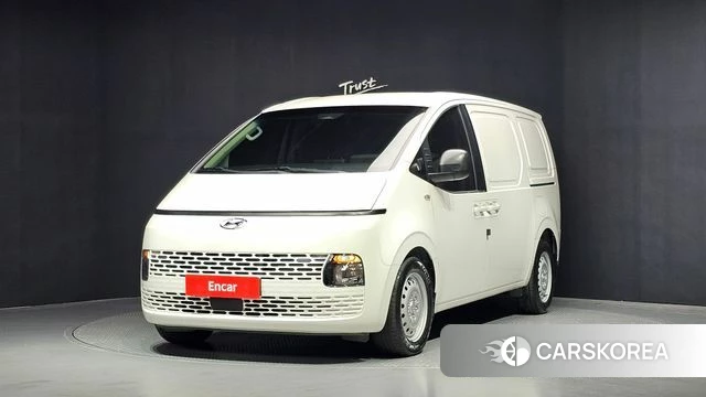 Hyundai Staria 2023 Белый из Кореи
