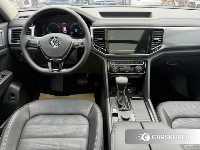 Volkswagen Tourang 2021 Черный из Китая