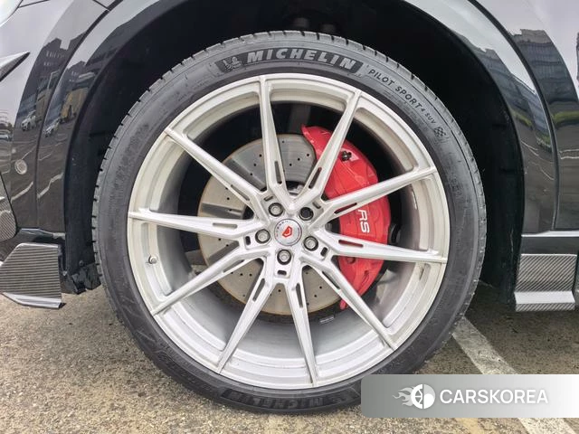 Audi Q8 2023 Черный из Китая