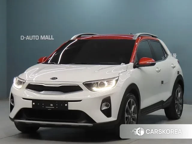Kia Stonic 2019 Белый из Кореи