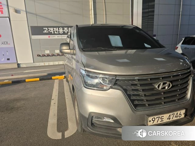 Hyundai The New Grand Starex 2018 Серебристо-серый из Кореи